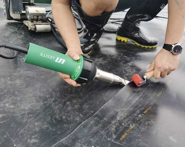 Máy hàn bạt HDPE cầm tay LST1600A